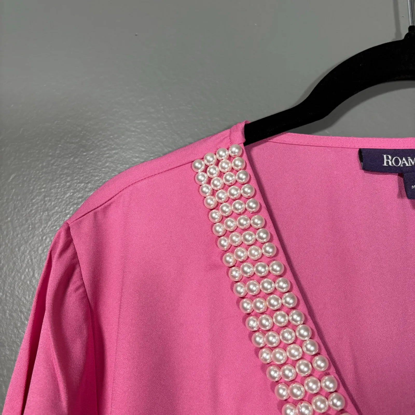 Roaman's NWOT Glam Pink Pearl Trim Neck Tunic Top - Image 4