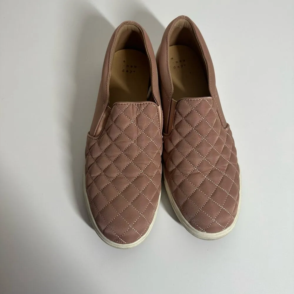 A New Day Women's Pink Quilted Slip On Sneakers Size 10 Casual Everyday - Image 9