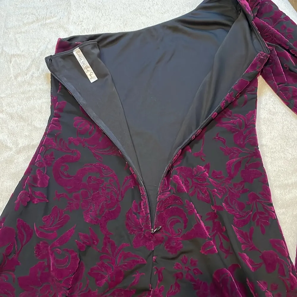 - Purple & Black Floral Velvet One Bell Sleeve Mini Dress- Size L - Image 9