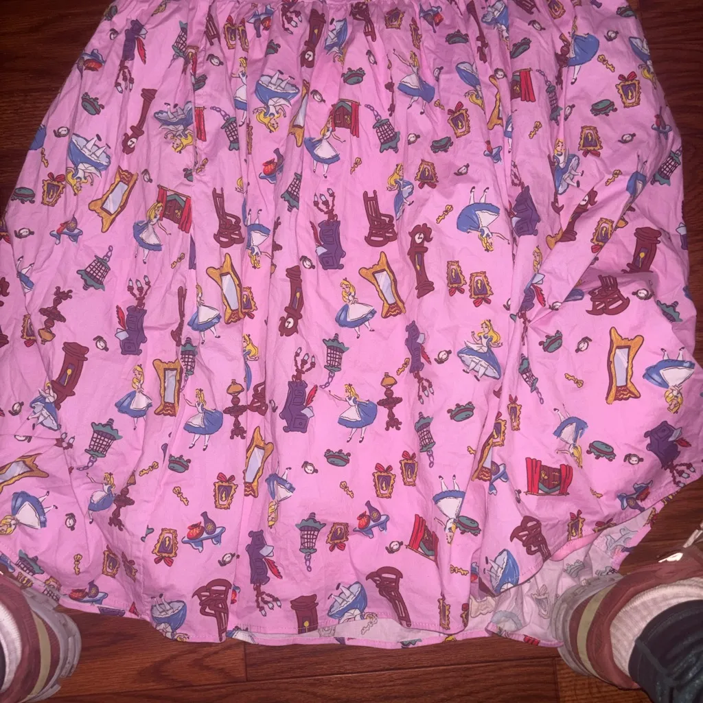 Disney Women's Alice in Wonderland Printed Midi Skirt Sz 14 - Image 3