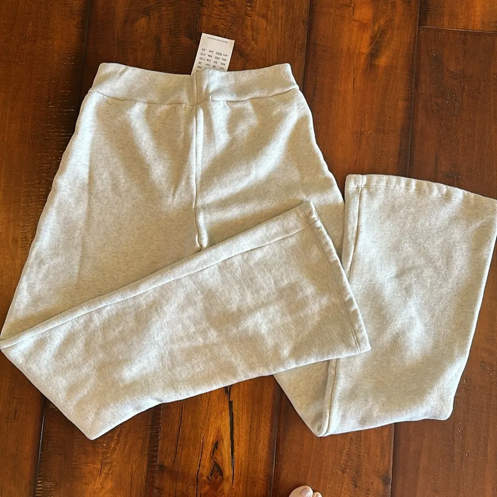 Brandy Melville NWT Hillary Soft Yoga Pants - Image 4