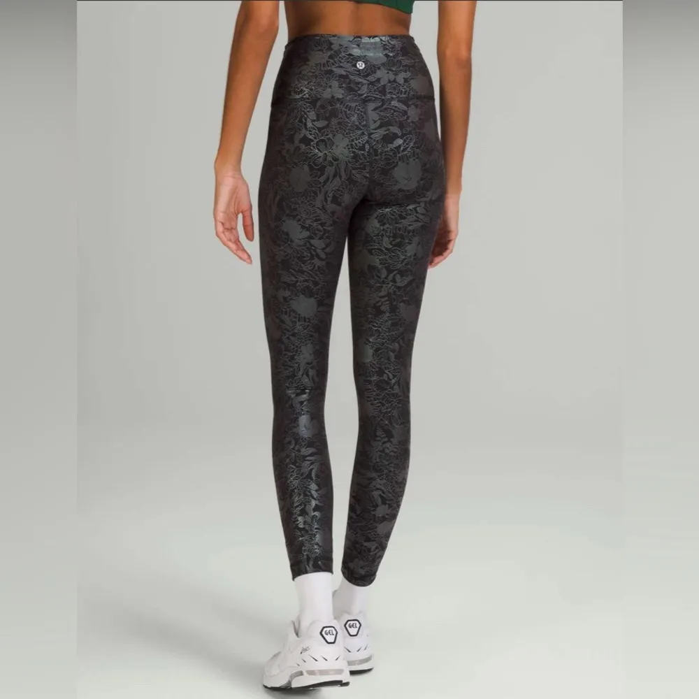 Lululemon Iridescent Foil Set Wunder Train Leggings 25” Longline Bra Black 4 - Image 5