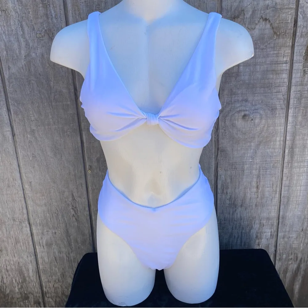 White Two Piece Padded Triangle Knot Front Top Bikini Set Size Medium - Image 7