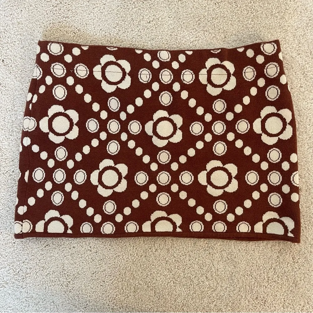Urban Outfitters Mini brown & white skirt knit retro skirt size Mediuim - Image 8