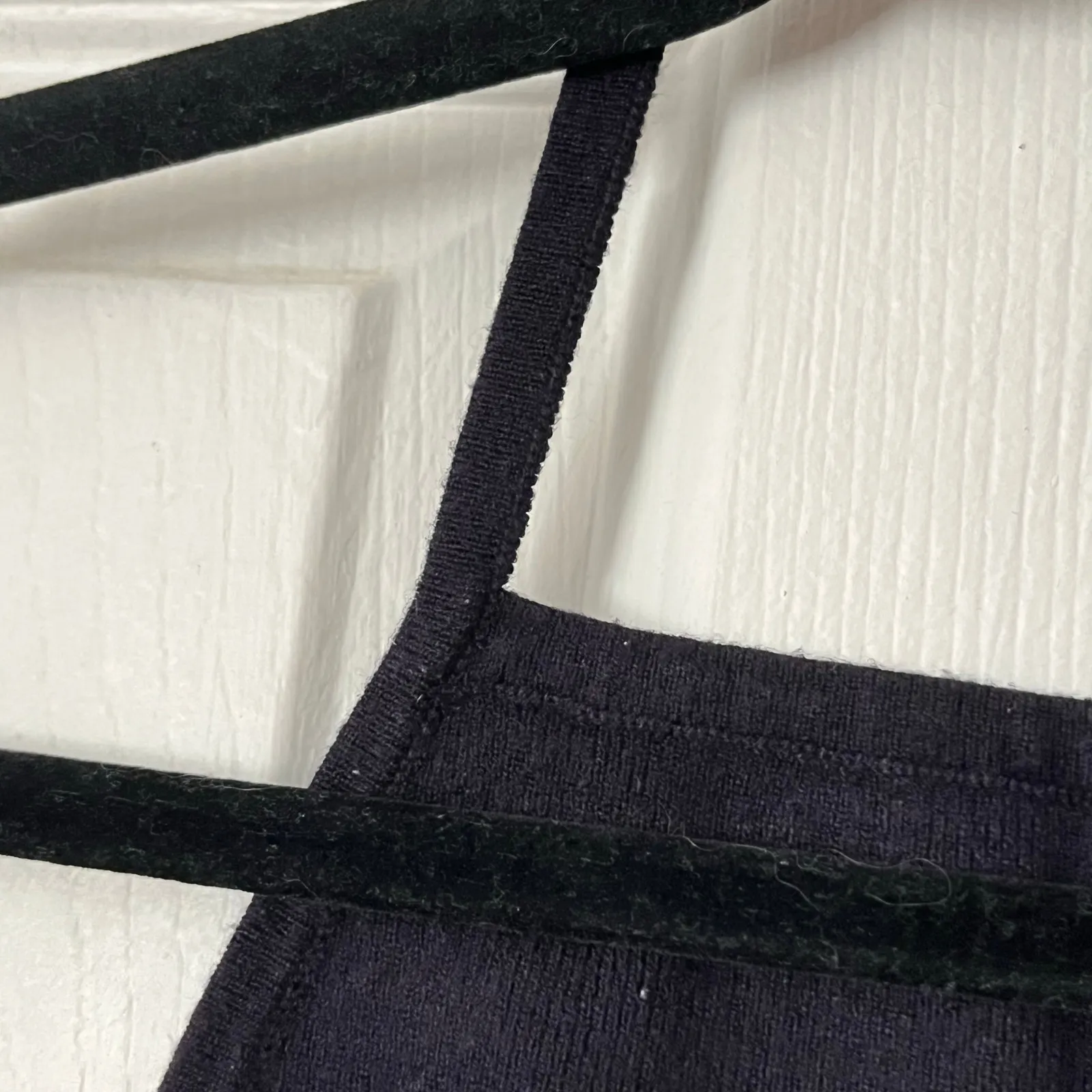 Brandy Melville  Cropped Knit Halter Top - Size S - Image 4