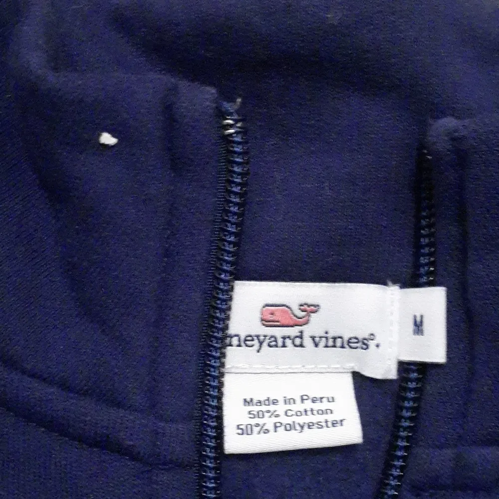 Vineyard Vine Quarter Zip SIZE M - Image 3