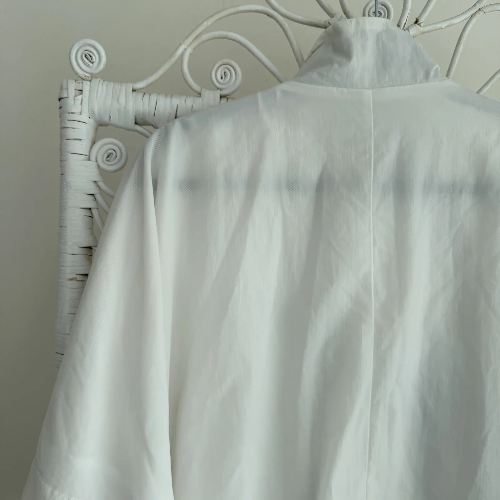 Nike Sportswear Essential Woven Jacket Womens XL White Black Windrunner Swoosh - Image 7