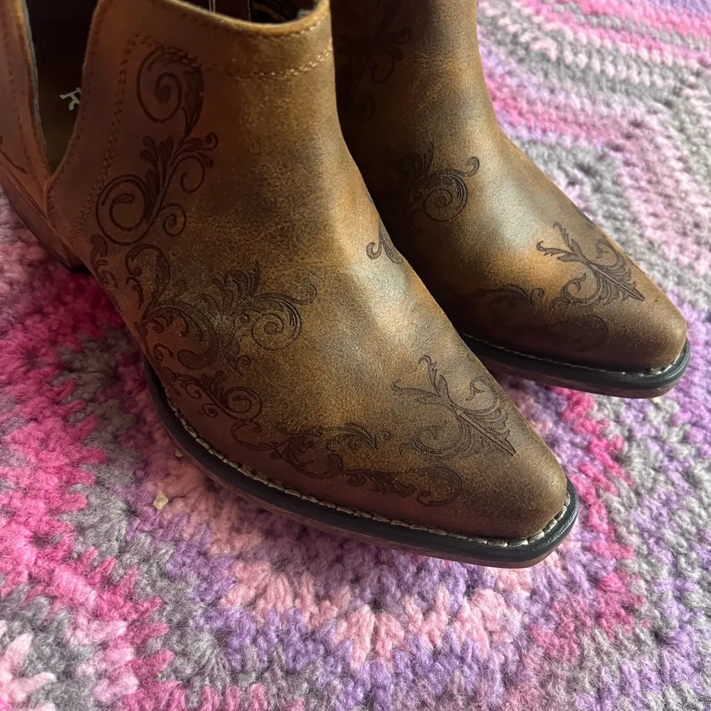 Size 7 Roper Ava Snip Toe Boots Brown - Image 4