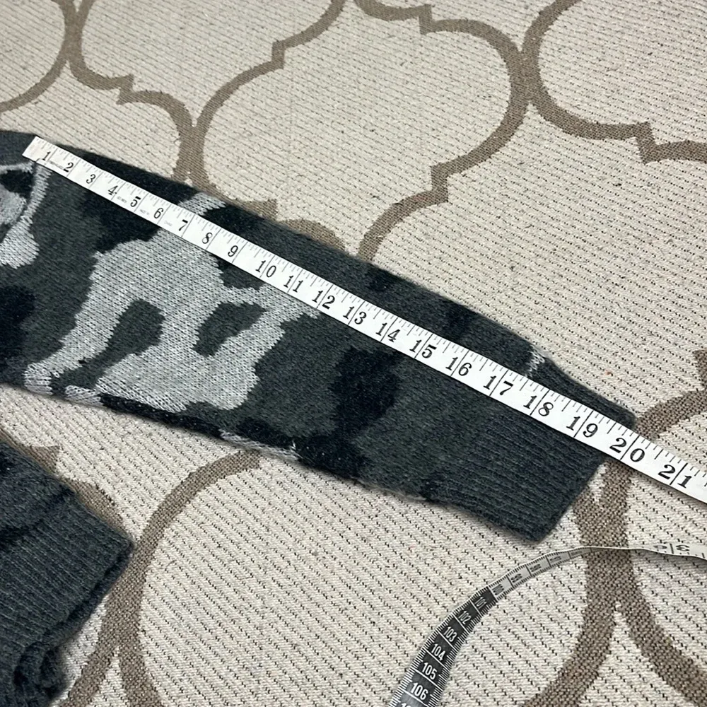 Lucky Brand Gray Camouflage wool blend crewneck Sweater, size XL - Image 7