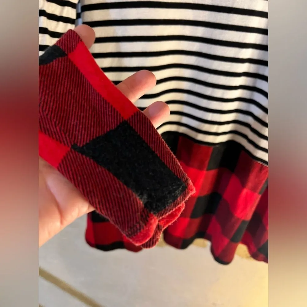 Long sleeve tshirt perfect for cool days and night size LG. Great mix of colors - Image 4