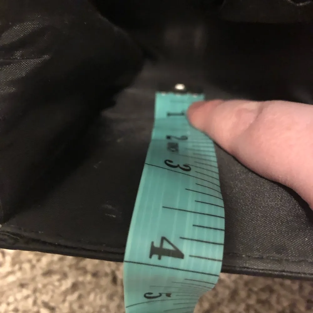 Claire’s Y2K Small Pleated Black Purse - Image 5