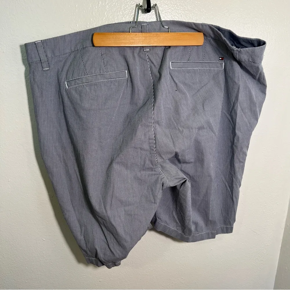 Tommy Hilfiger Bermuda Shorts Blue White Pinstripes 18W - Image 7