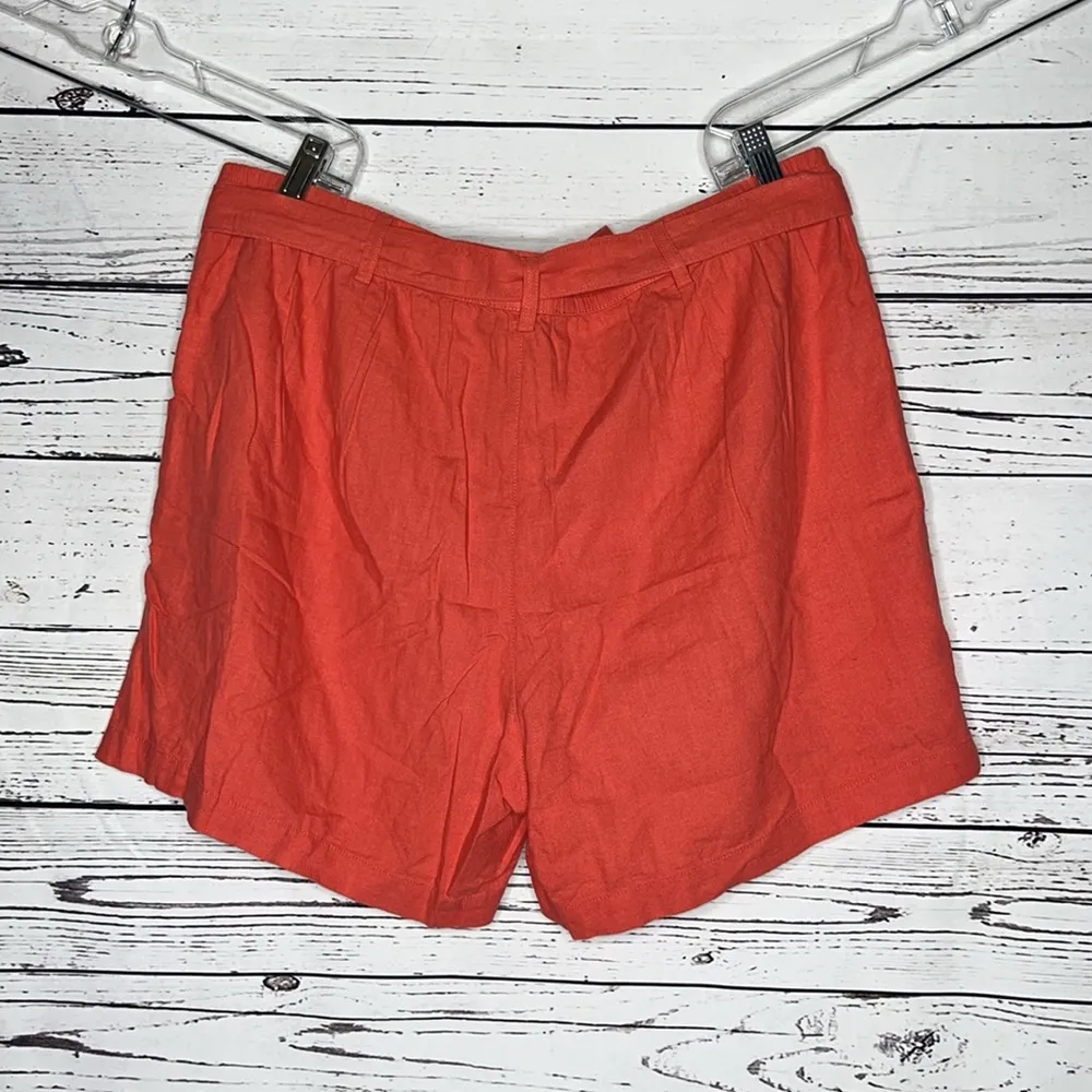 Tommy Hilfiger NWT Size L Pink Linen Blend Shorts w/ Tie Belt - Image 2