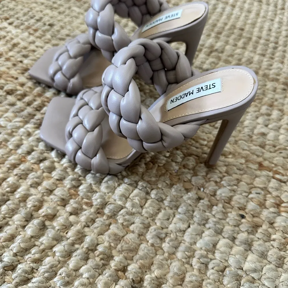 Steve Madden Kenley Women's Vegan Leather Braided Slip On Mule Heeled Sandals - Image 10