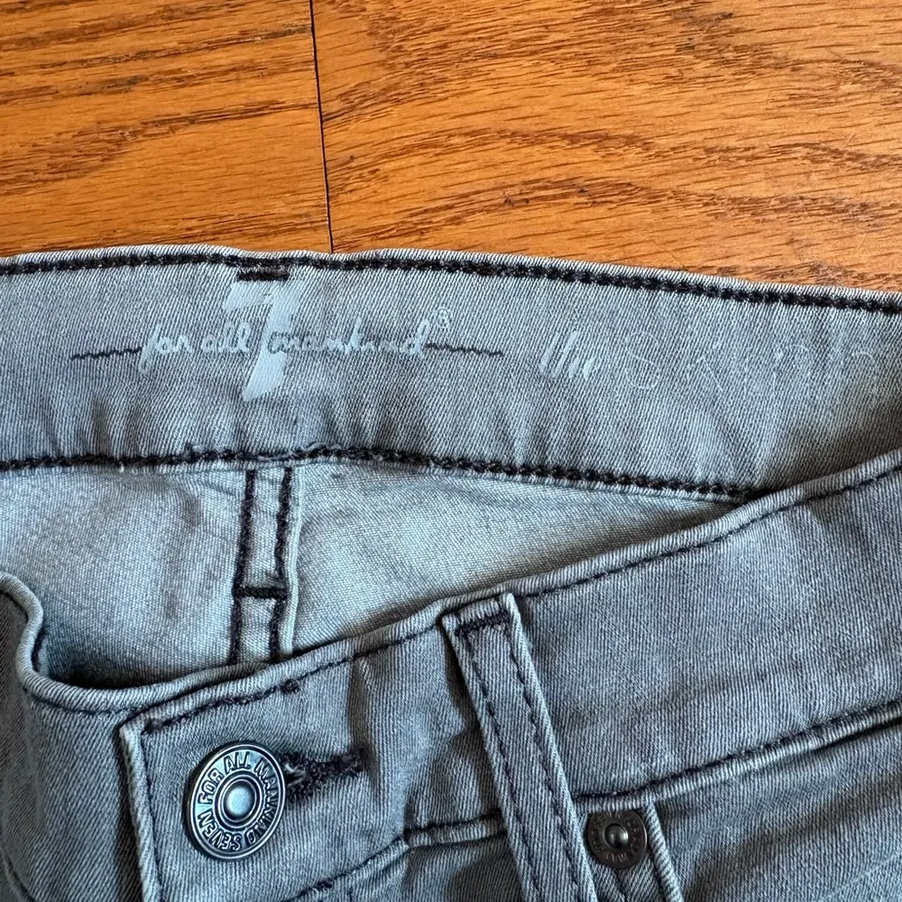 7 for all mankind grey tone the skinny jeans 
Size 25 - Image 2