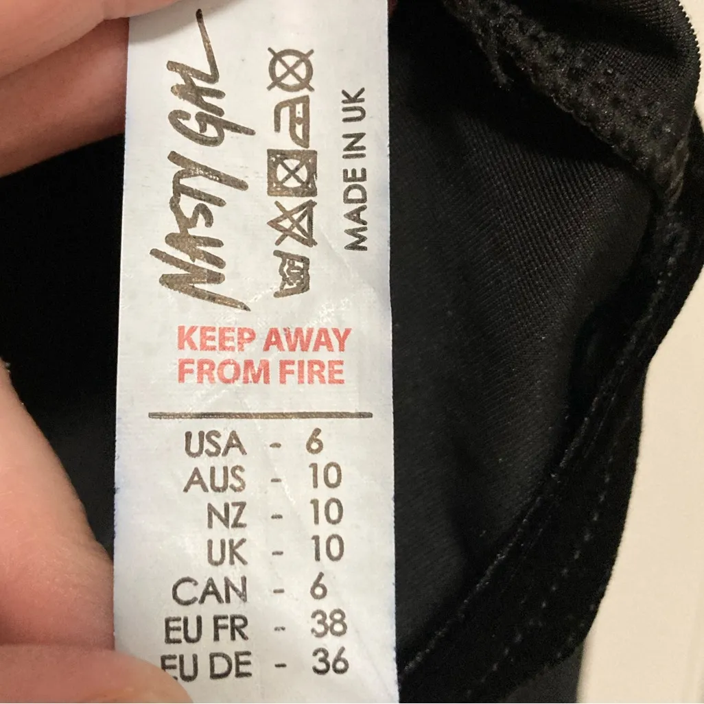 Nasty Gal Black Velvet Scoop Neck Cropped Long Sleeve Blouse Top - Image 4