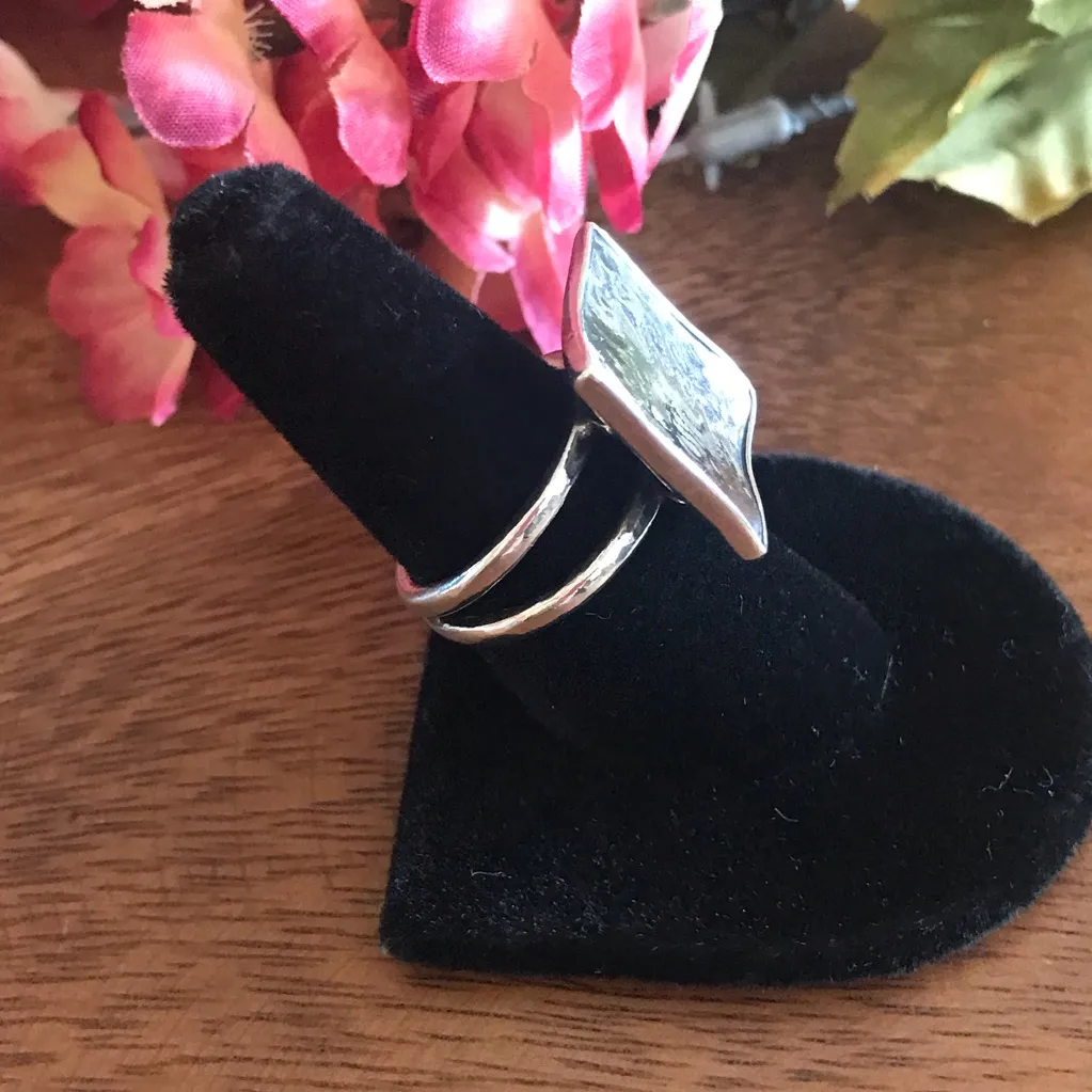 Silpada Square Hammered Sterling Silver Ring 7.5 - Image 3