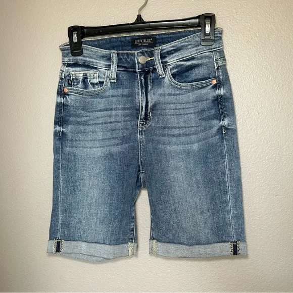 Judy Blue high rise bermuda cuffed midi denim shorts women’s size small - Image 1
