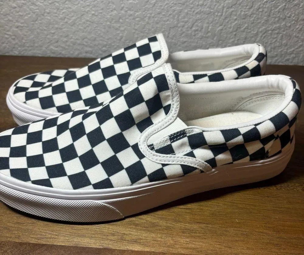 THREE IN Checkerboard Slip On Sneakers Casual Shoes Black White Size 8 - Image 1