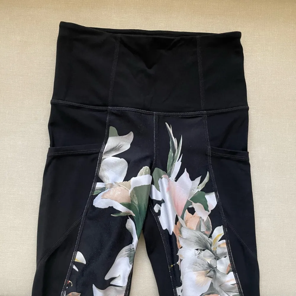 Salutation Stash High Rise 7/8 Legging with Pocket - Image 2