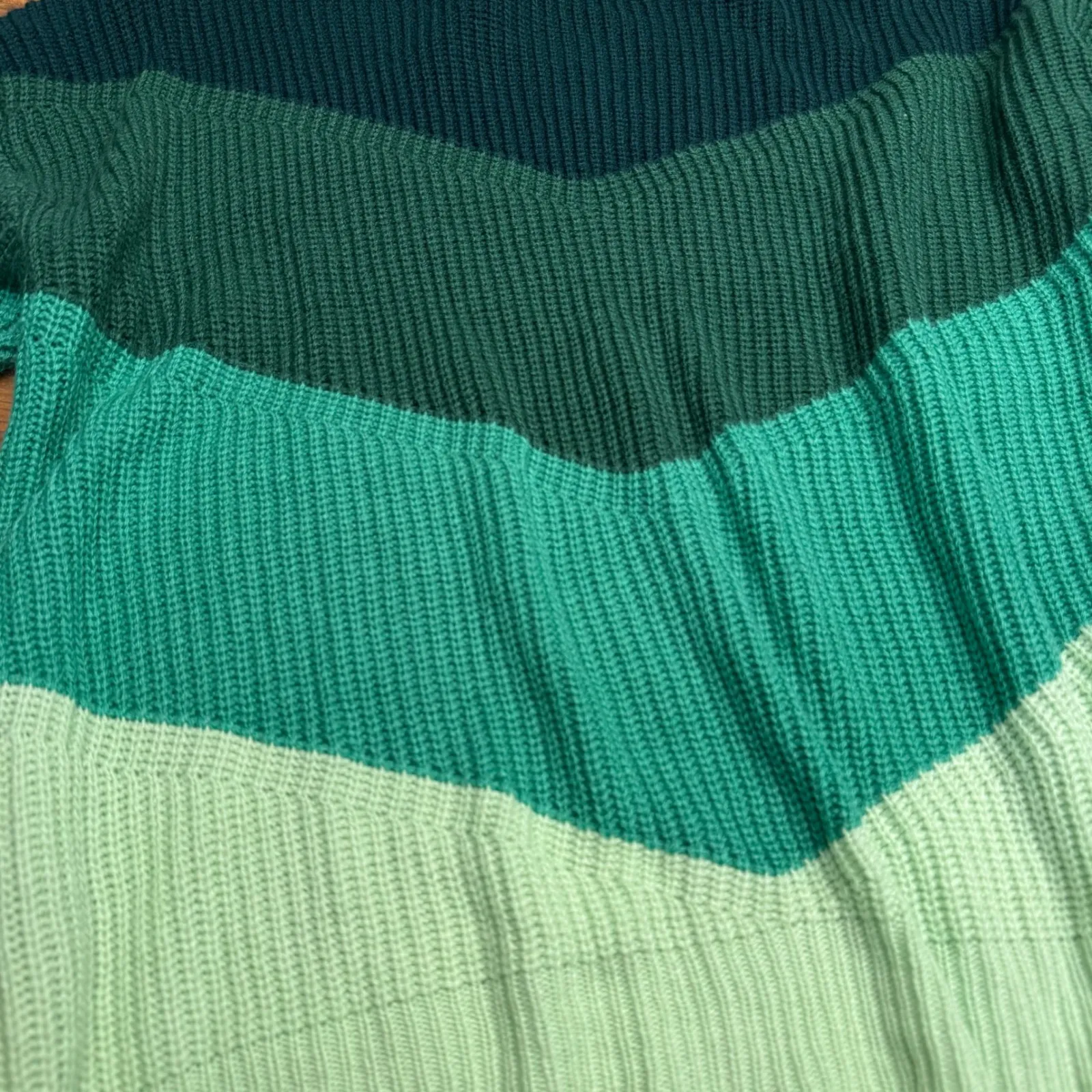 Womens Chevron Colorblock Knit Sweater Size M Green Pullover Long Sleeve Size M - Image 2