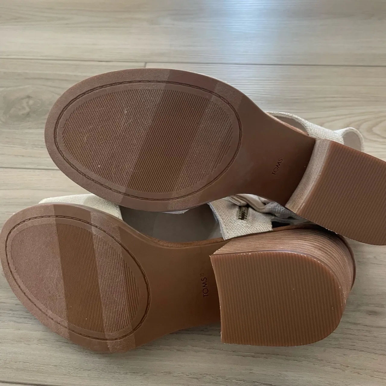 New TOMS Eliana Cream Peep Toe‎ Suede Block Heel Slingback Sandal Size 7 - Image 8