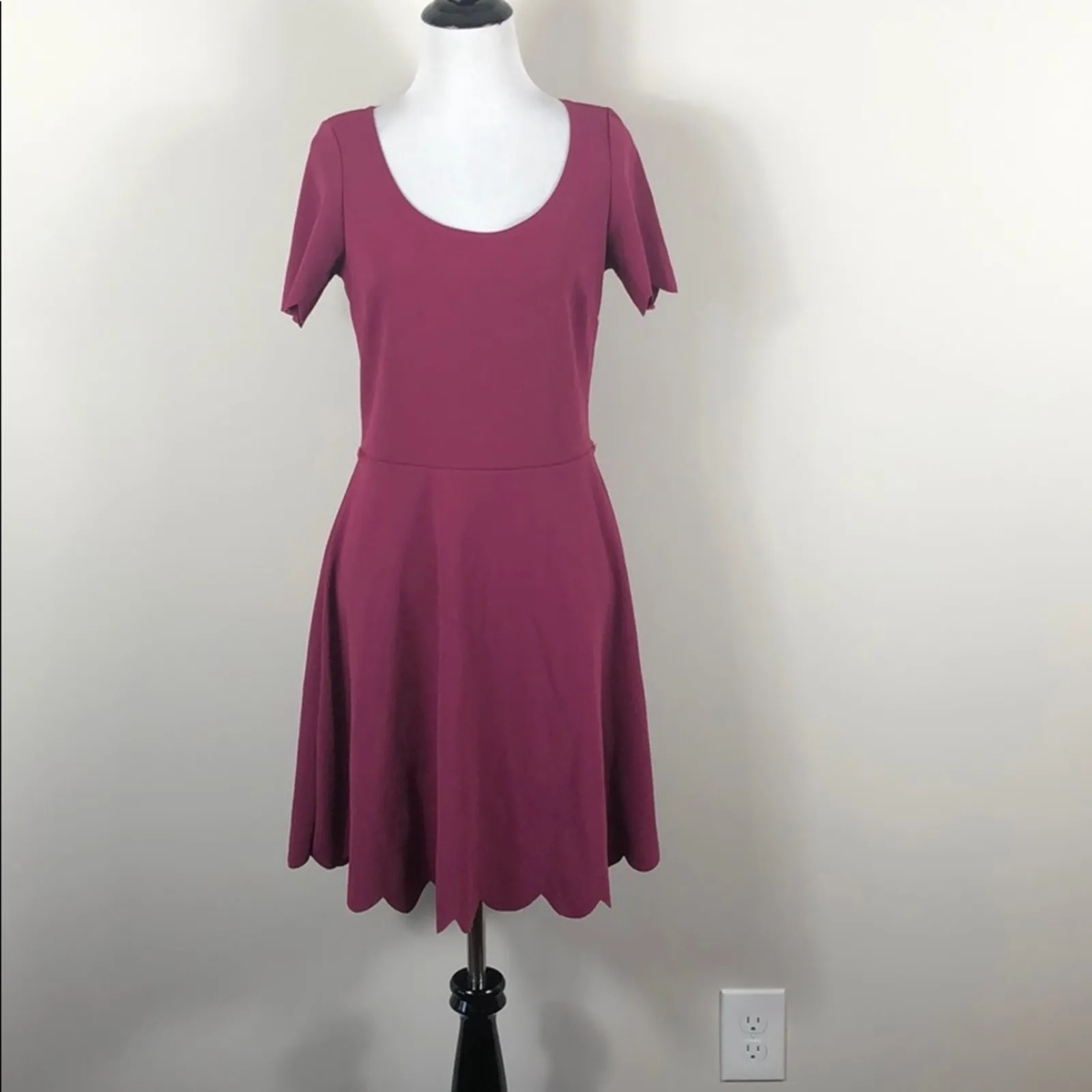 Vanity Room Dress Scallop Hem - Image 5