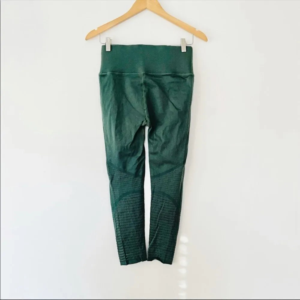 ✨ High-Waisted SculptKnit® Capri✨ - Image 7