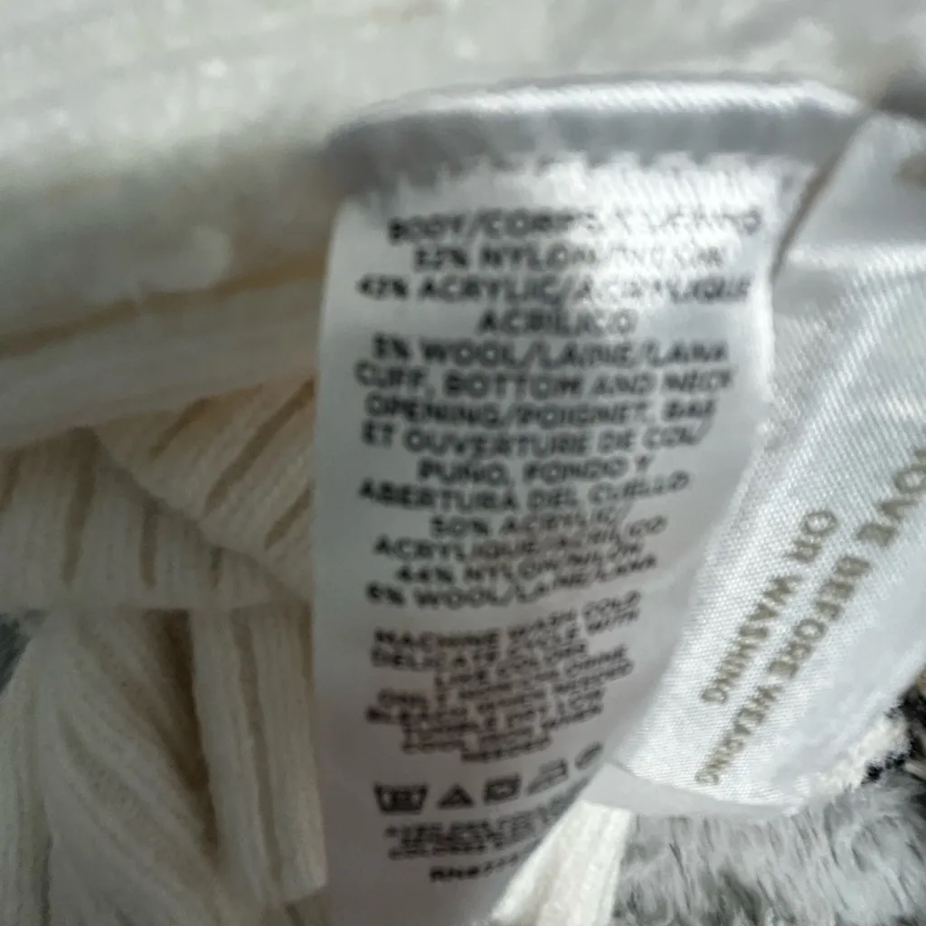 Ann Taylor Cream and Tan Patterned Crewneck Sweater - Image 6