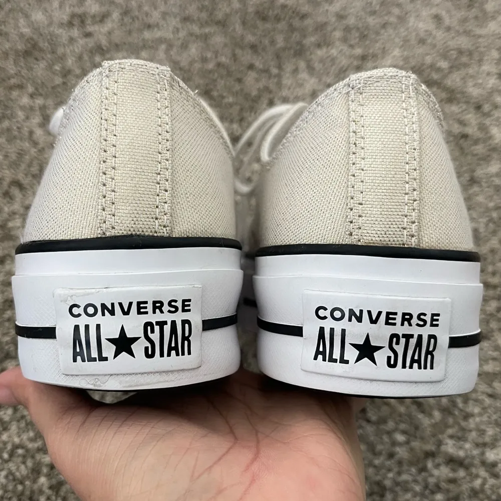 Women’s Converse Chuck Taylor All Star Metallic Low Top Platform Sneakers Sz 9 - Image 5