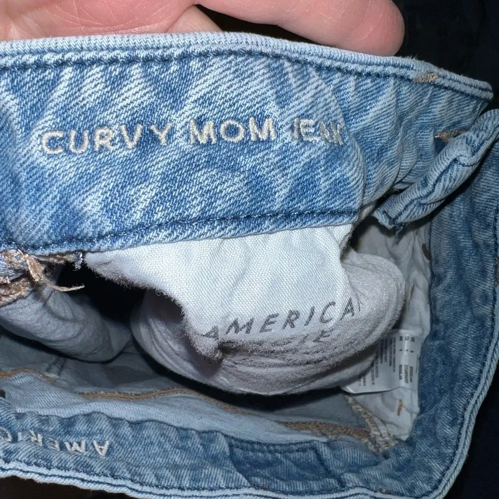 Super Cool American Eagle Curvy Mom Jeans! - Image 6