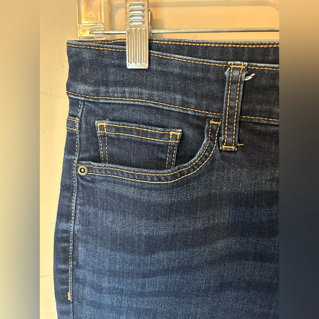 St. John’s Bay High Rise Skinny Leg Dark Wash Jeans Size 8 Cotton - Image 4
