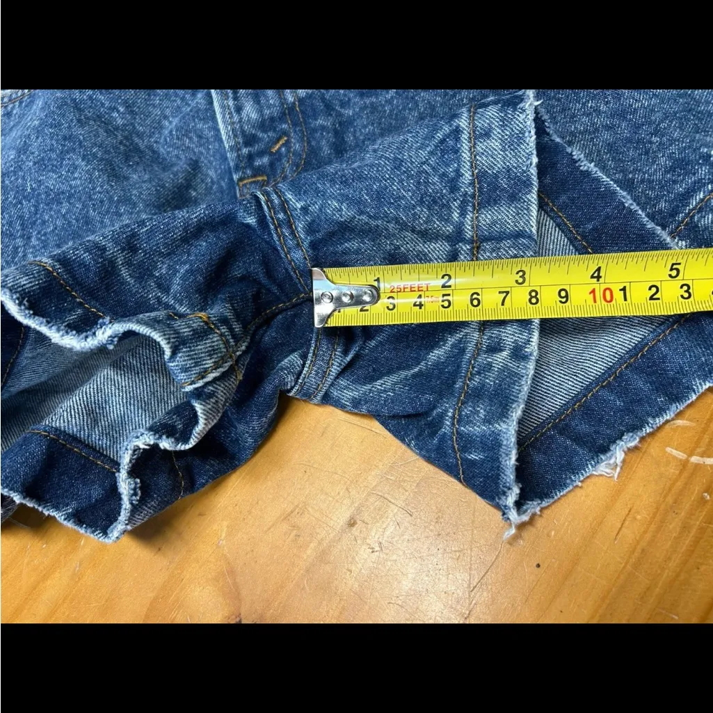 Abercrombie & Fitch Sz 8 Natural Rise Acid Wash Blue Jean Shorts 28” - Image 5