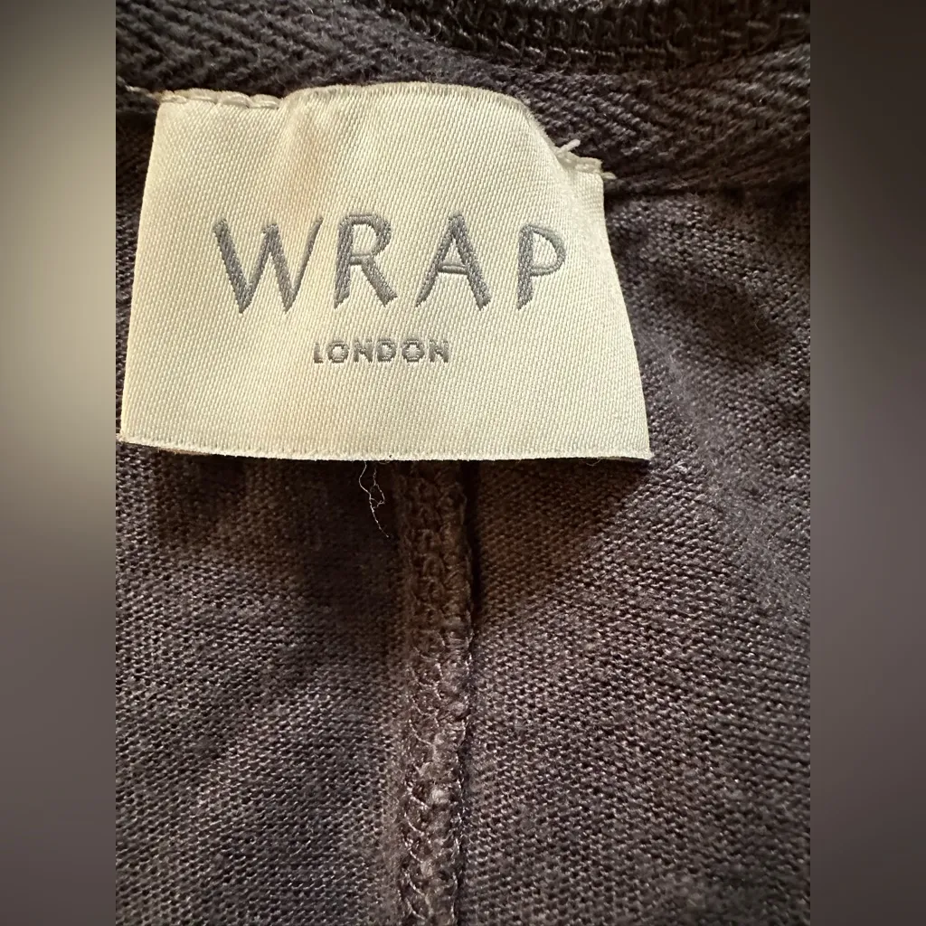 Wrap London Vneck Linen Tank and Acid Wash Tie Dye Junk de Luxe Tee Black Size M - Image 9