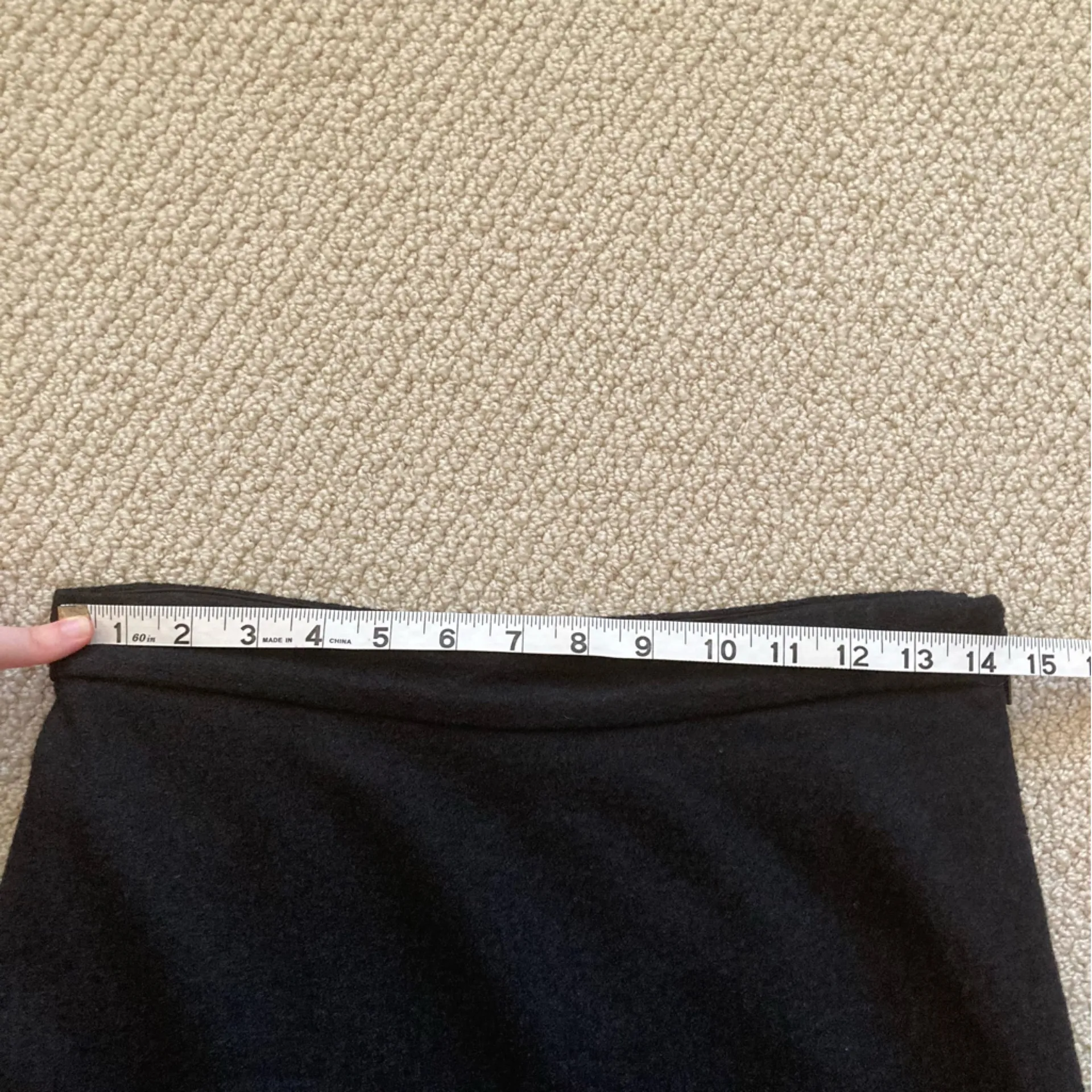 Banana Republic Black Woolen Midi Pencil Skirt Size 6 Fitted Textured EUC - Image 2