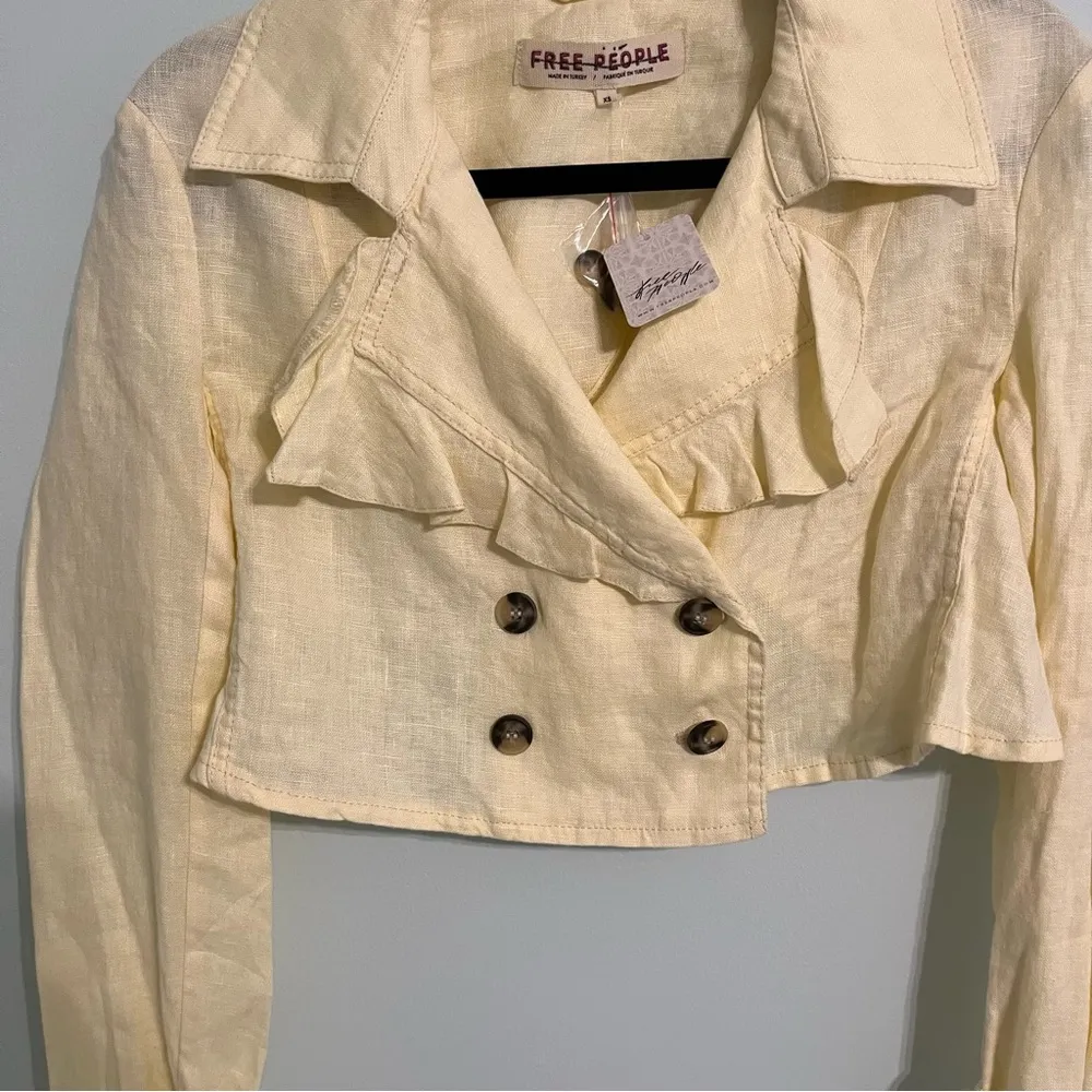 NEW Free People 100% Linen Crossover Back Bennie Crop Blazer. NWT XS - Image 3