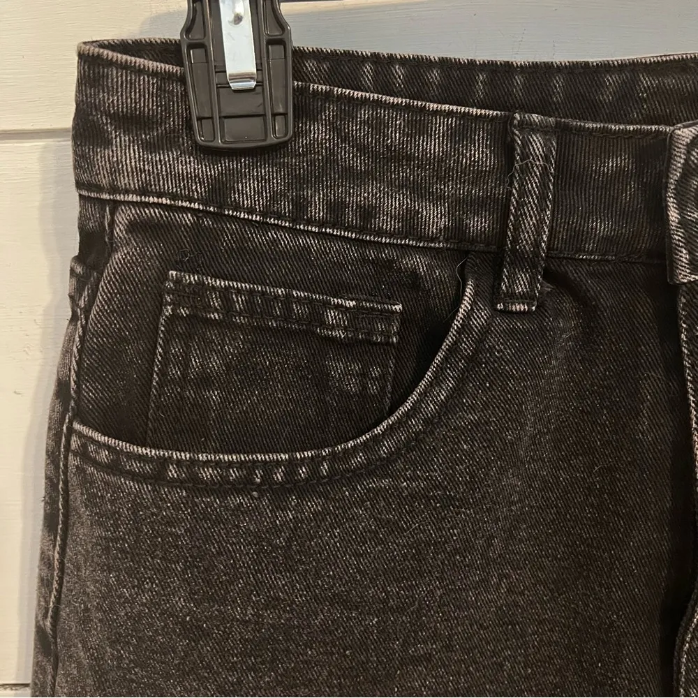 Amazon Black Cutoff 5” Mom Shorts. Size Small. - Image 8