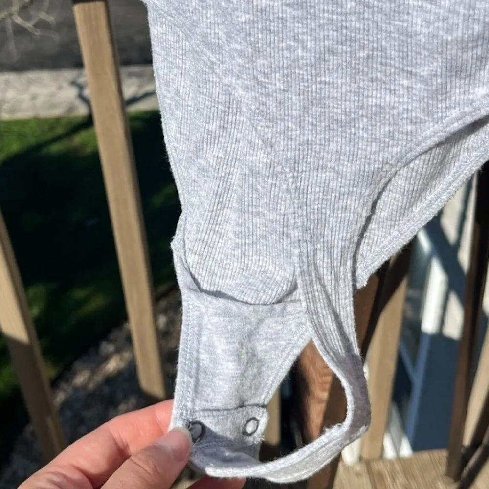 Aerie Gray Short Sleeve Bodysuit Women's Medium - Image 3