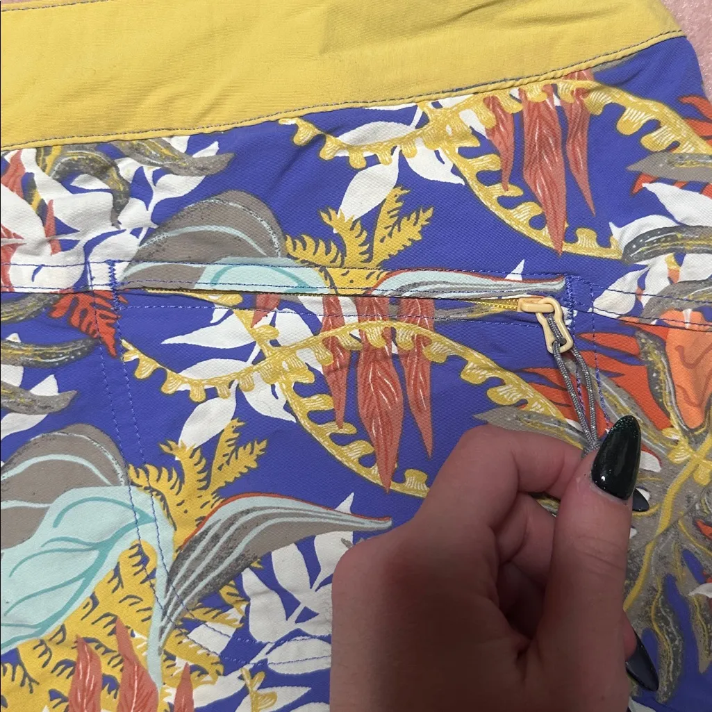 Patagonia Women’s Worn Wear Wavefarer Boardshorts 5” Jurassic Ferns Violet Blue - Image 12