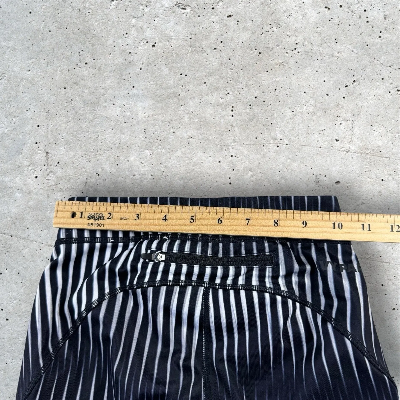 IVY PARK Kaleidoscope Full Length‎ Workout Leggings Black White Beyoncé Sz XS - Image 6