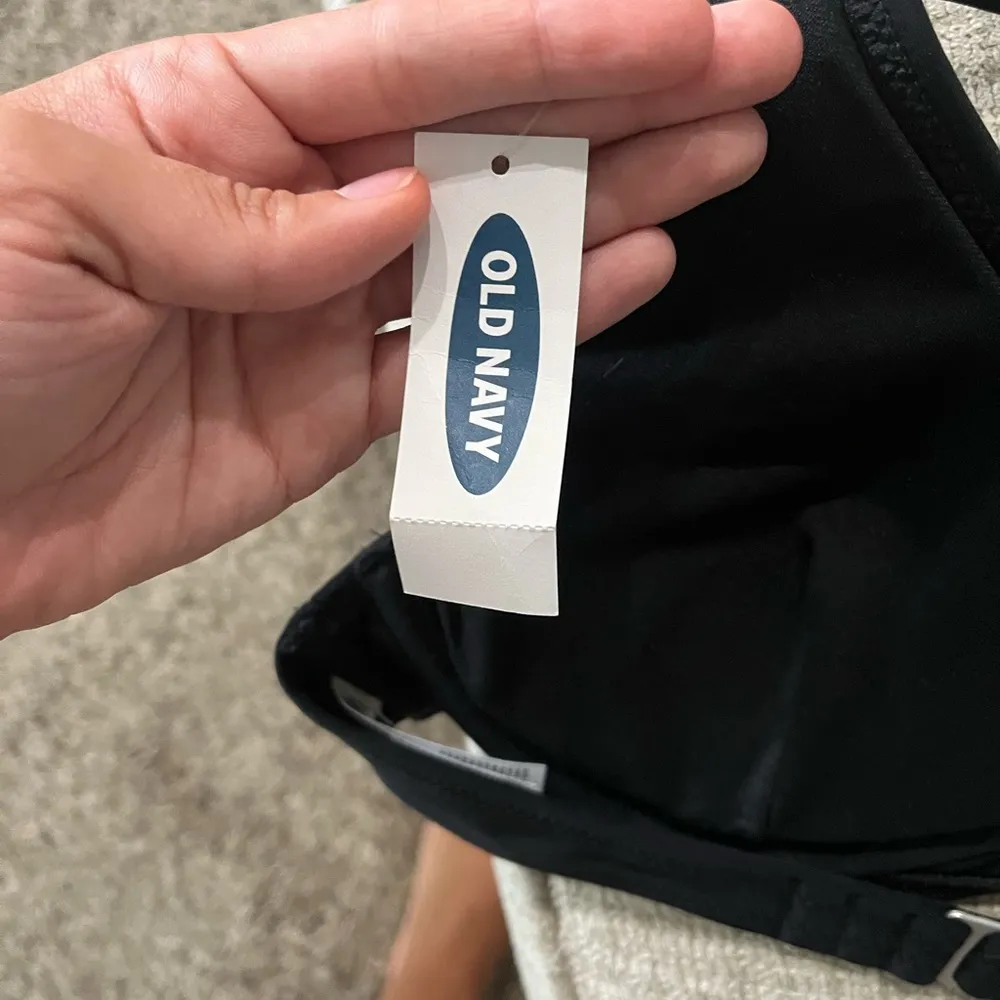 Old navy bikini top - Image 4