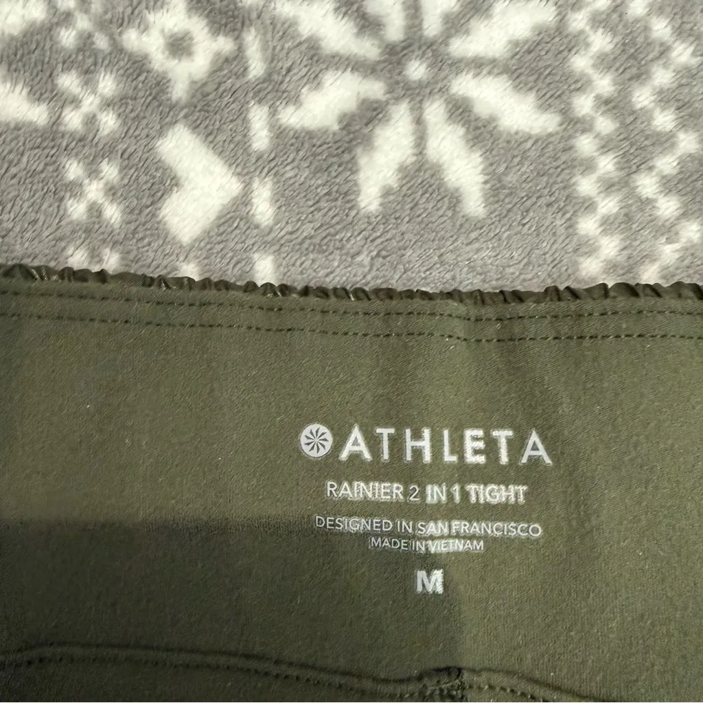 Athleta Rainier 2 In 1 Tight Olive Green Size Medium‎ - Image 4