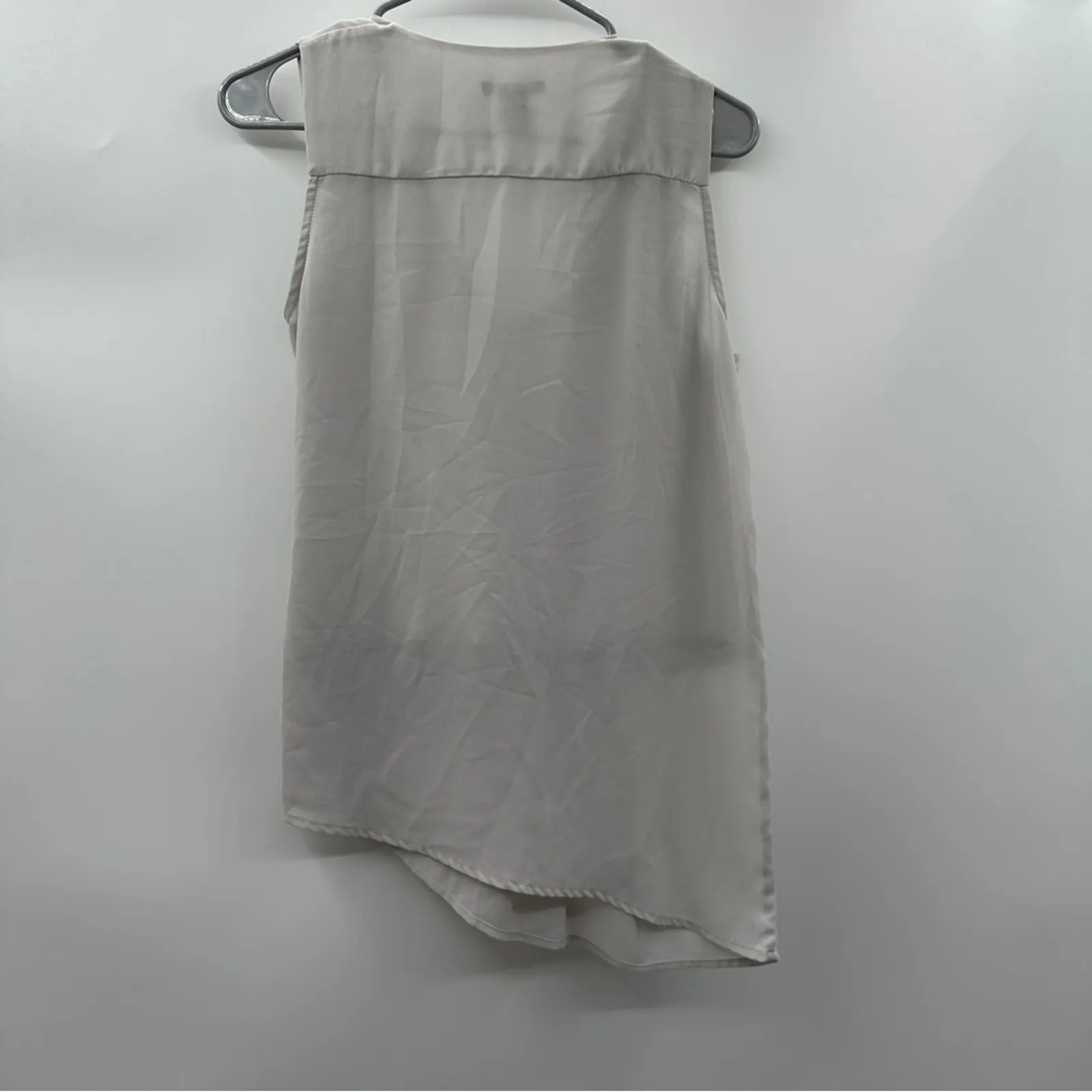 H&M‎ Light Gray Sleeveless Asymmetrical Draped Semi Sheer V Neck Top Size 6 - Image 2
