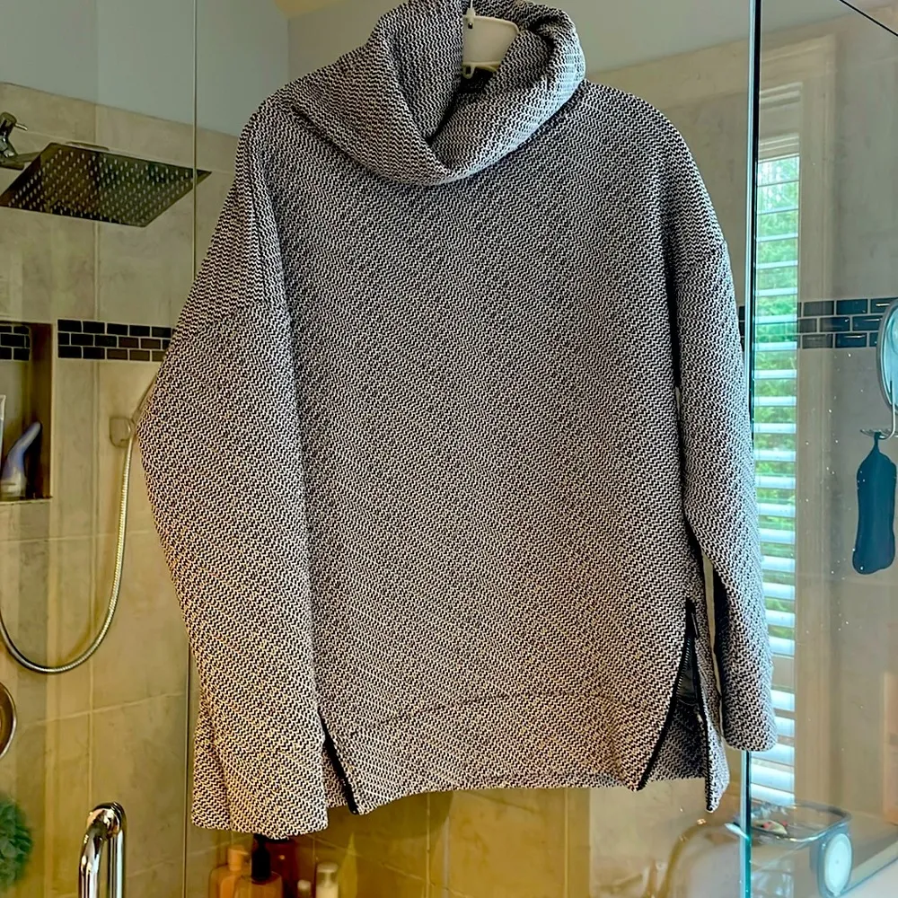 GapFit Jacquard‎ Funnel-Neck Tunic Sweatshirt, size S - Image 2