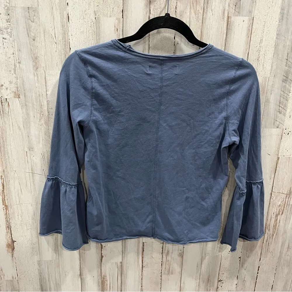 Abercrombie Blue Bell Sleeve Cropped 3/4 Sleeve Top - Image 4