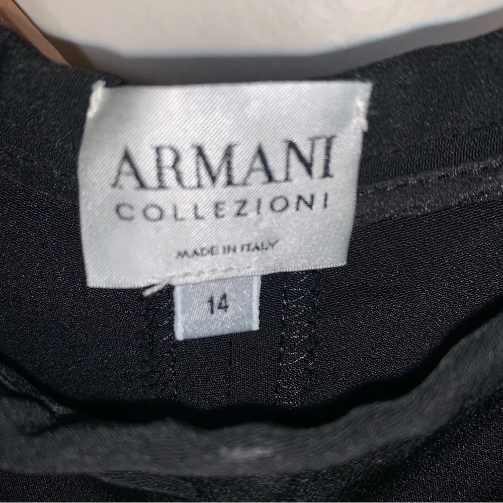 ARMANI Collezioni woman black dress pants size 14 side zipper 29” inseam - Image 5