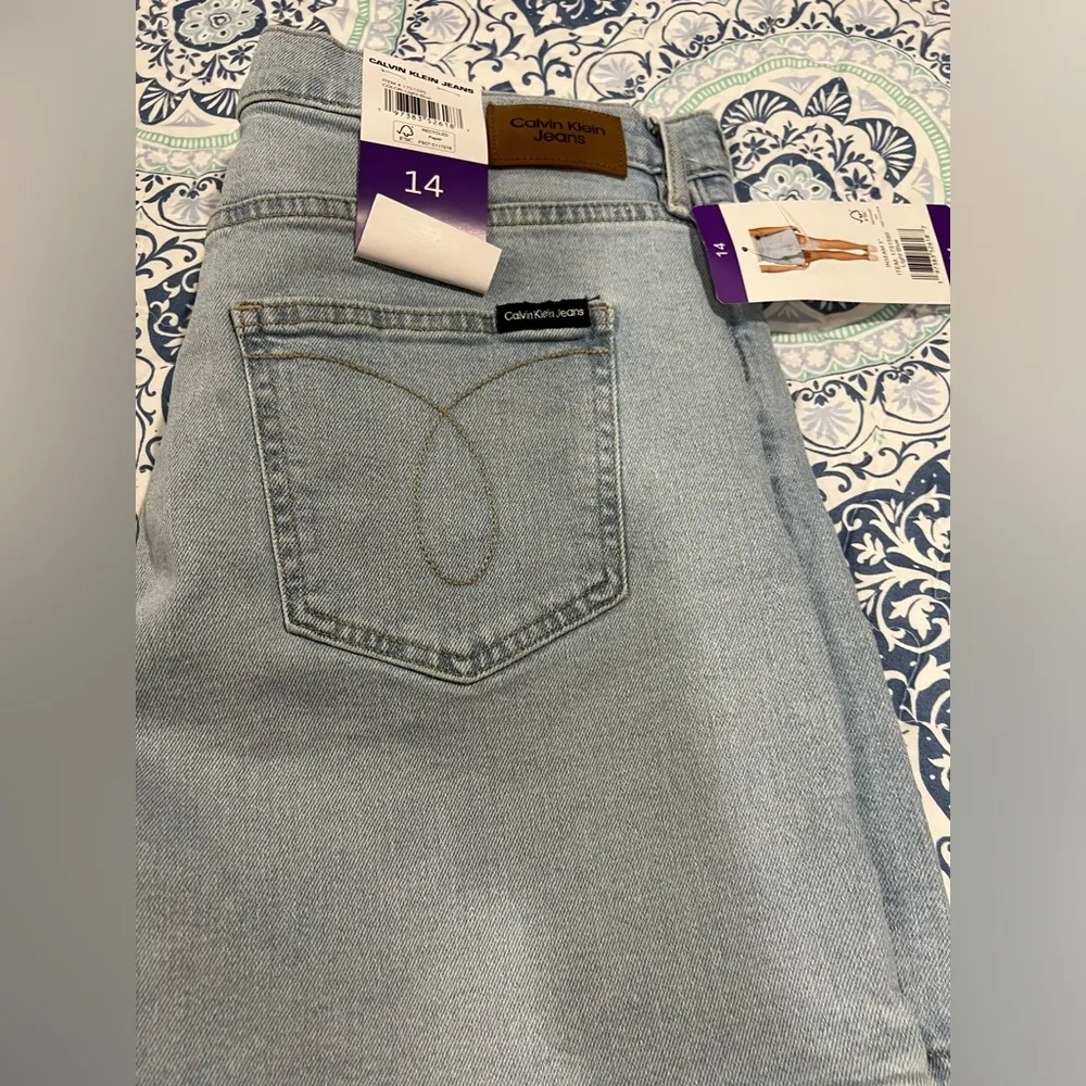 Calvin Klein  Jean Shorts NWT Size 14 - Image 3
