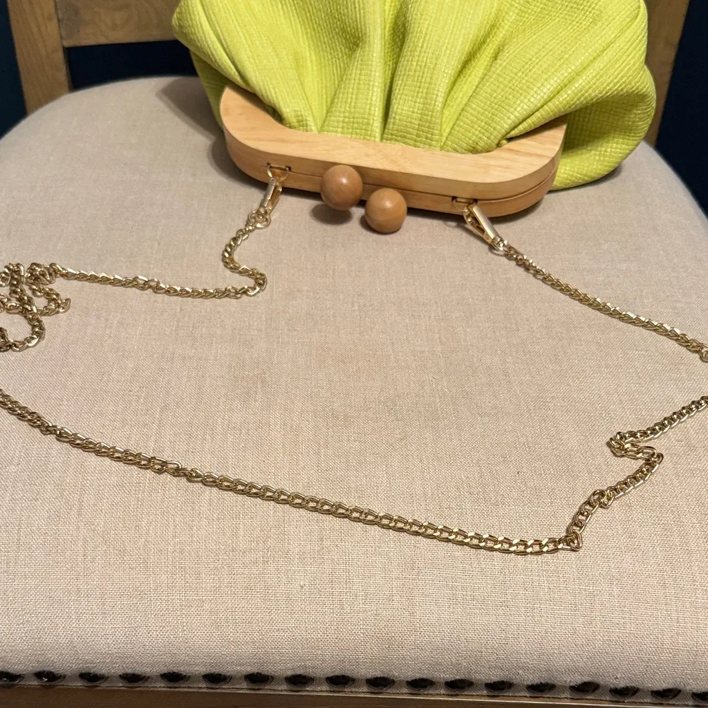 Moda Luxe Lime Green Clutch/Crossbody with Wooden Accents and Kiss Lock Closure - Image 12