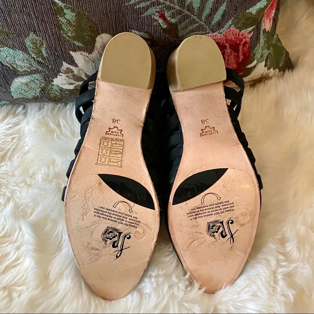 🌻Free People🌻 “Byron” Suede Mules size 38 (7.5) - Image 6