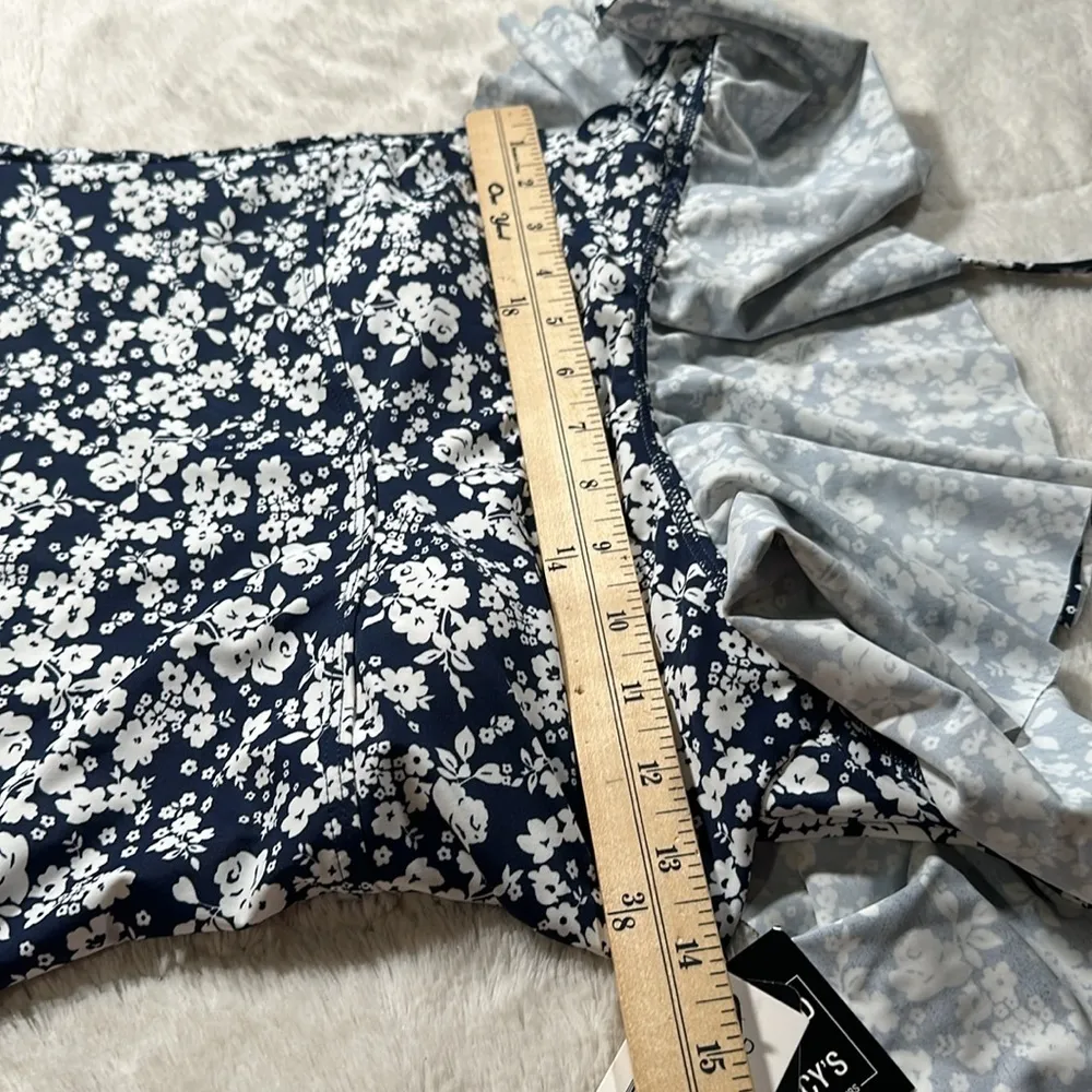 Island Escape Bliss Printed La Flor Ruffled Off - Image 10